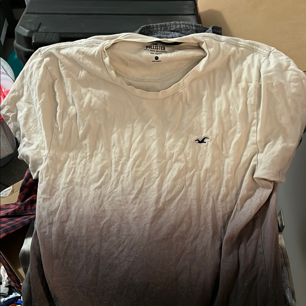 Hollister White and Brown Short Sleeve Tee